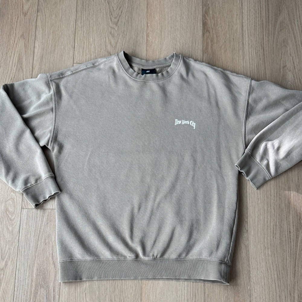 H&M Men's Tan Crewneck Sweater